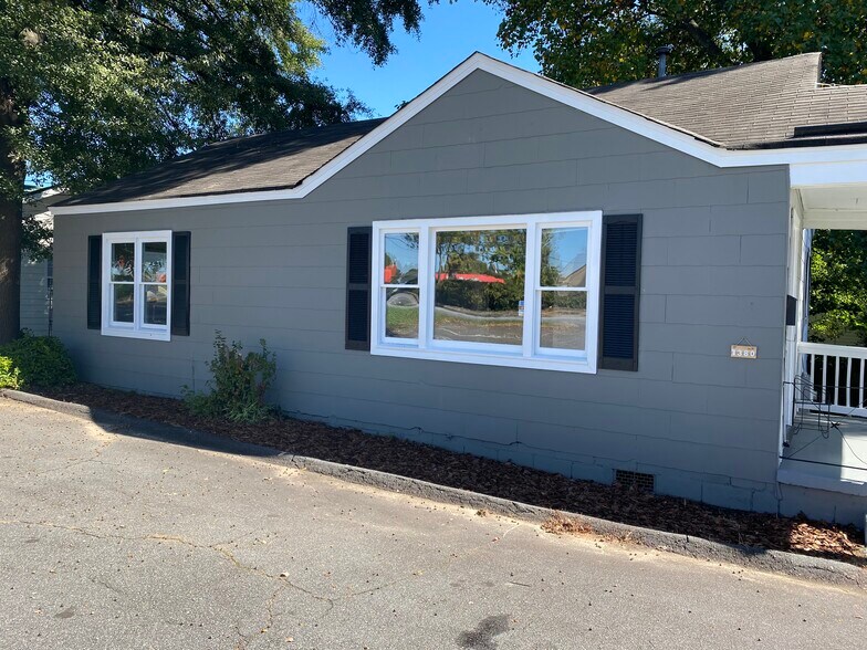 More Photos Of 1380 Wylie Dr, Marietta Office For Lease