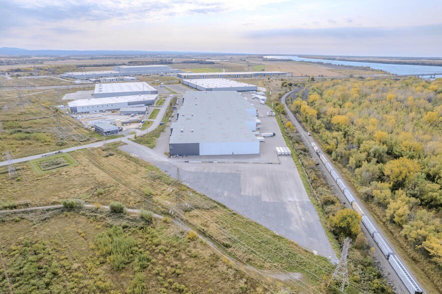 More Photos Of 777 Rue Turnbull, Beauharnois Industrial For Lease