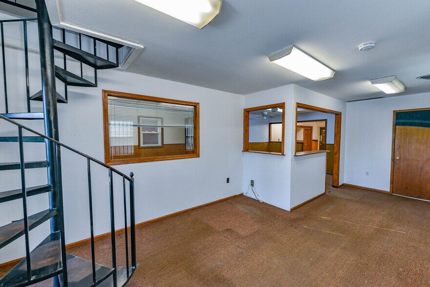 More Photos Of 6556 Jonas Pl, Berkeley Warehouse For Sale