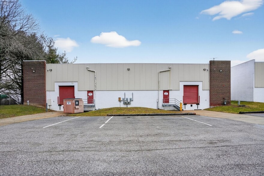 More Photos Of 16000 Trade Zone Ave, Upper Marlboro Warehouse For Sale