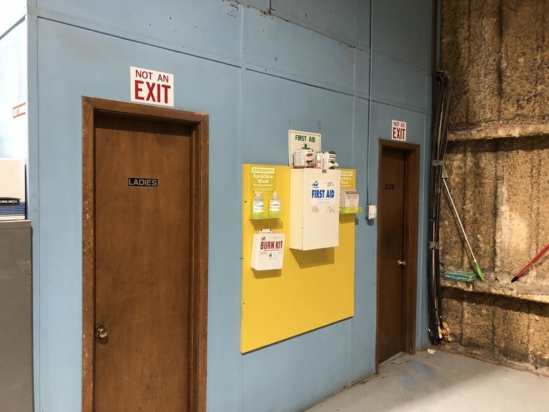 More Photos Of 3310 NW Loop 338, Odessa Warehouse For Lease