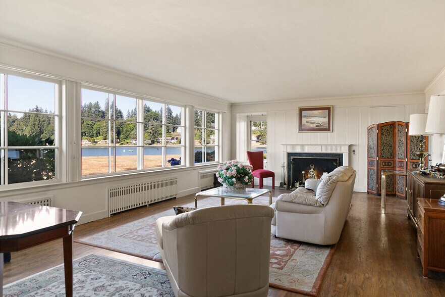 More Photos Of 3026 Marine Dr, Bremerton Specialty For Sale