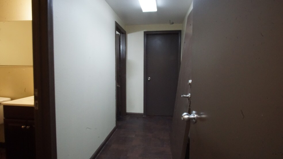 More Photos Of 120 E 4th St, Santa Ana Storefront Retail Office For Sale