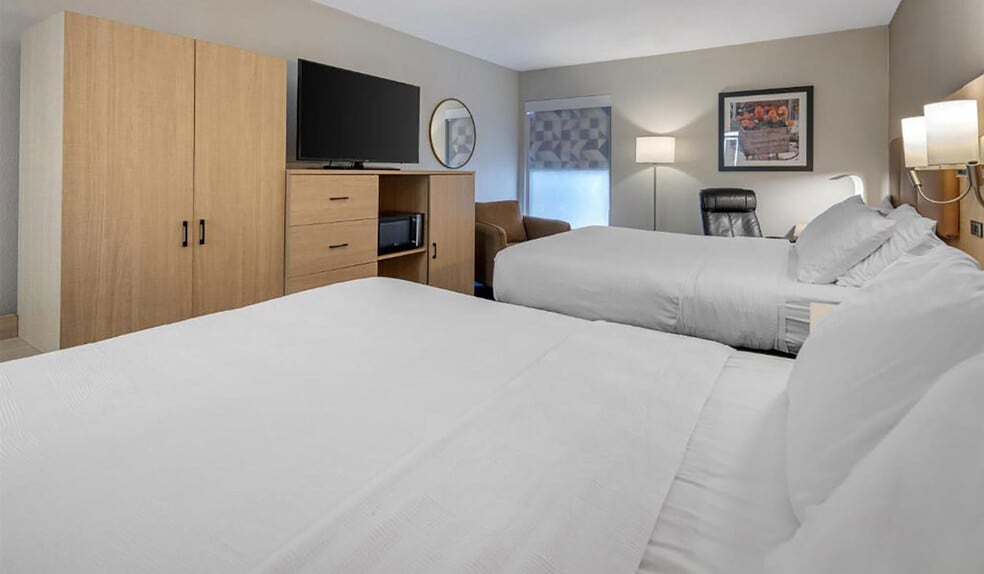 More Photos Of 1030 State Road 229, Batesville Hotel For Sale