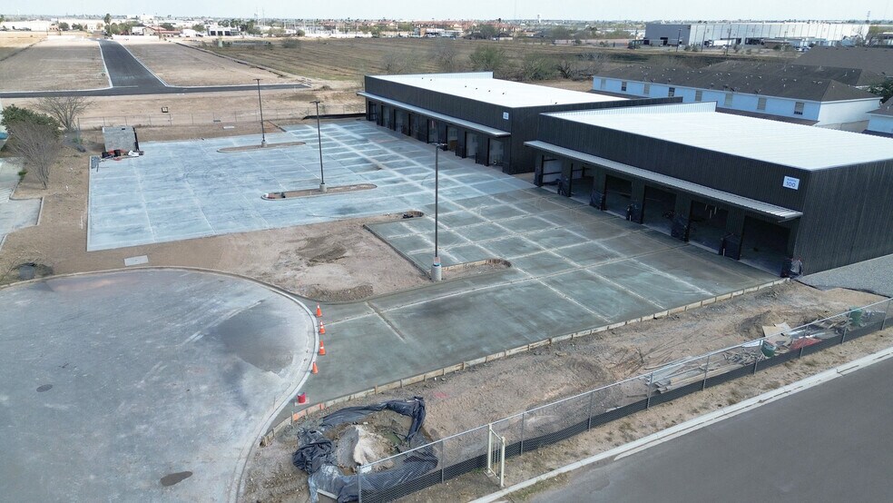 More Photos Of 1100 E Whitewing Ave, McAllen Light Distribution For Lease