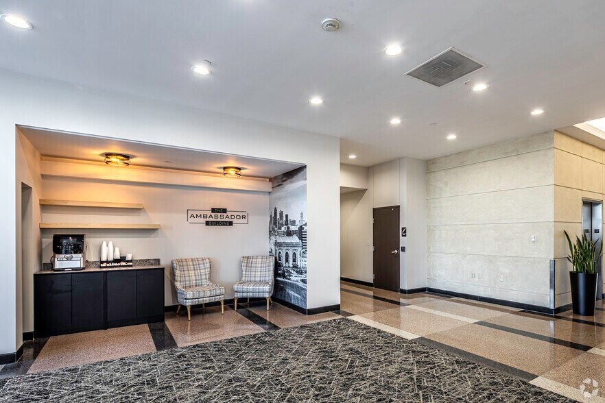 More Photos Of 12200 N Ambassador Dr, Kansas City Medical For Lease