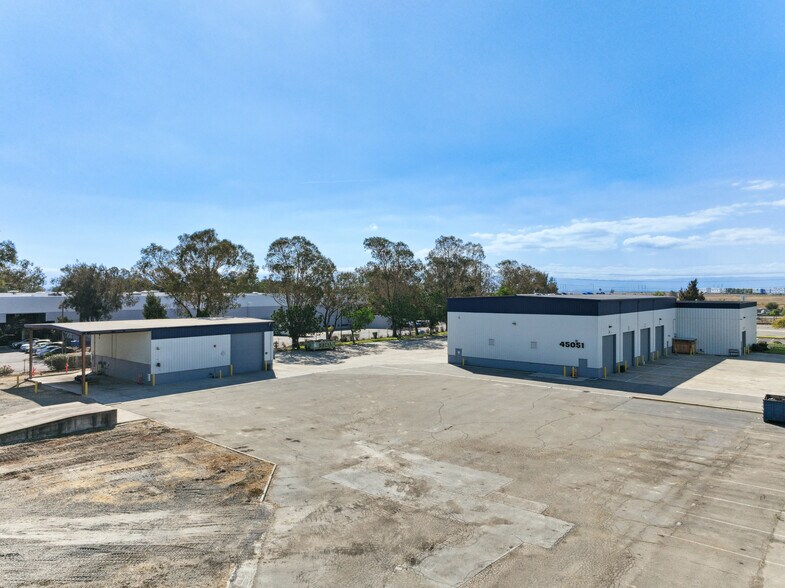 More Photos Of 45051 Industrial Dr, Fremont Warehouse For Lease