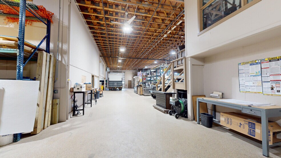 More Photos Of 111 S Lake St, Montgomery Service For Sale