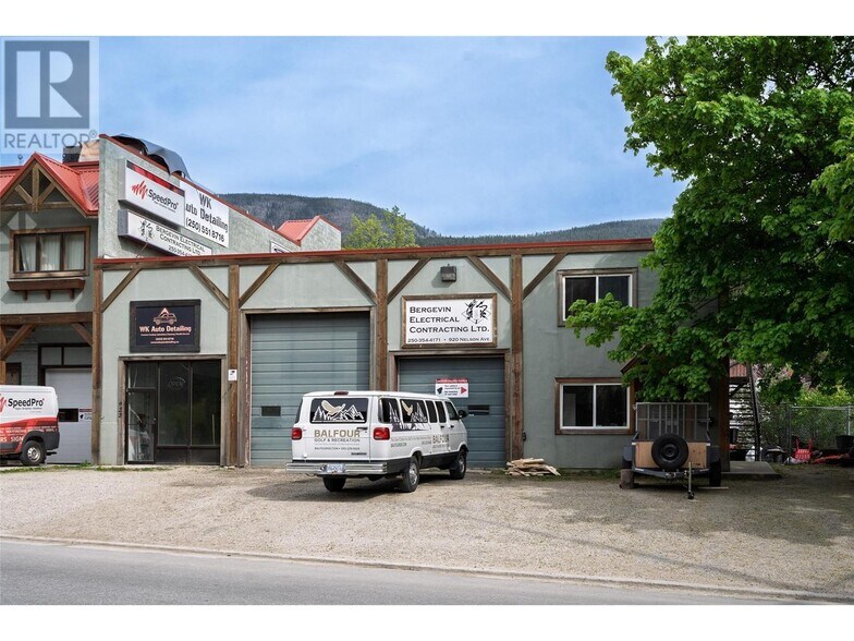 More Photos Of 920 Nelson Av, Nelson Warehouse For Sale