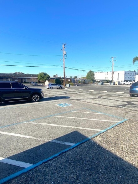 More Photos Of 210 W College St, Covina Medical For Sale