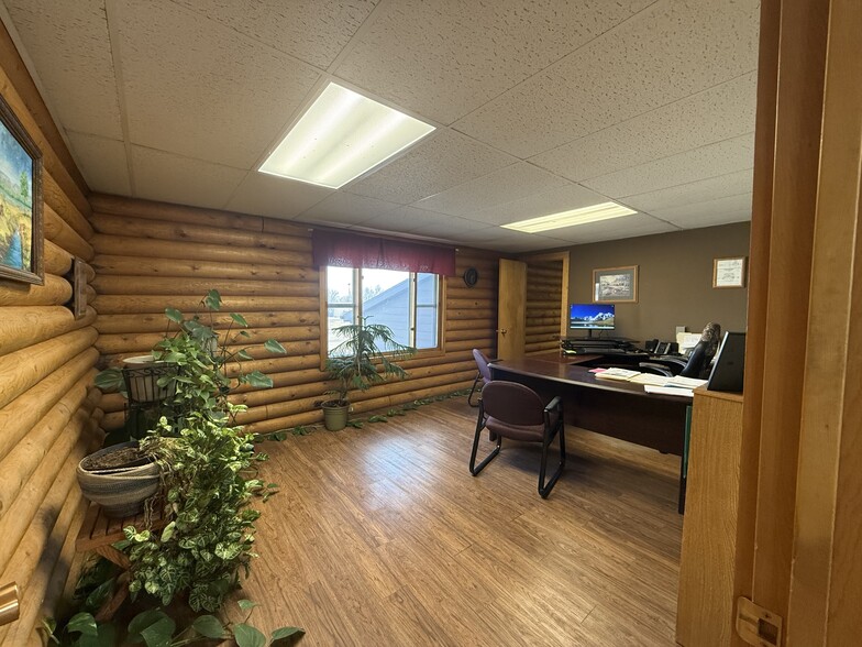 More Photos Of 35 5th Ave, Belle Fourche Office For Sale