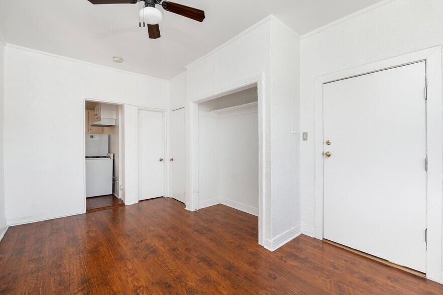 More Photos Of 146-150 Douglas St, Los Angeles Apartments For Sale