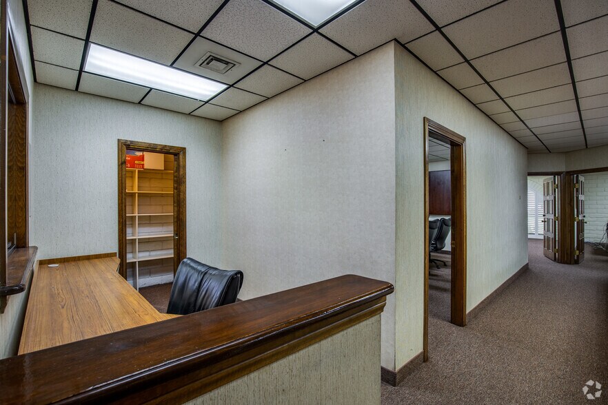 More Photos Of 601 S Rancho Dr, Las Vegas Medical For Sale