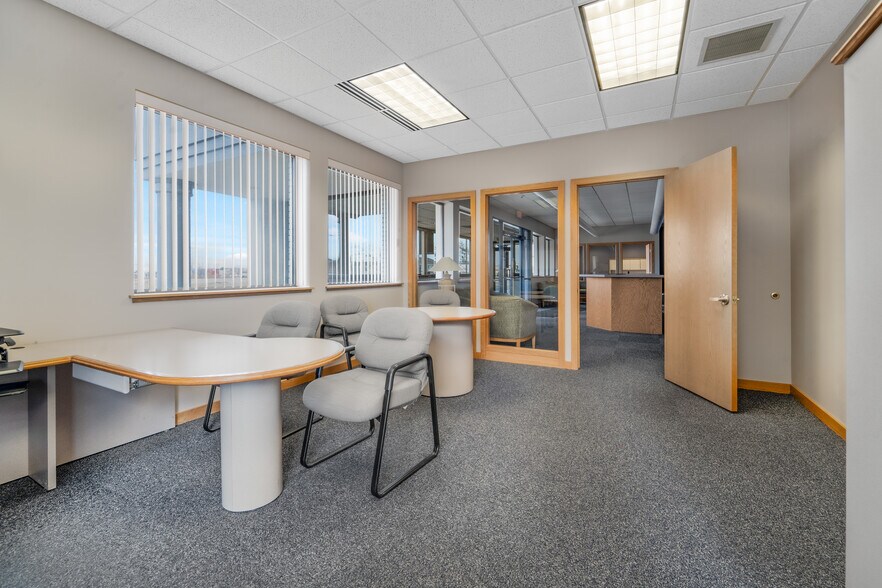 More Photos Of 245 N Peters Ave, Fond Du Lac General Retail For Sale