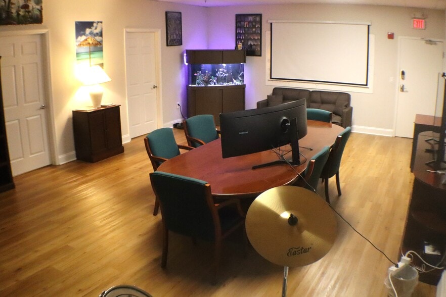 More Photos Of 3924-3960 Coral Ridge Dr, Coral Springs Showroom For Sale