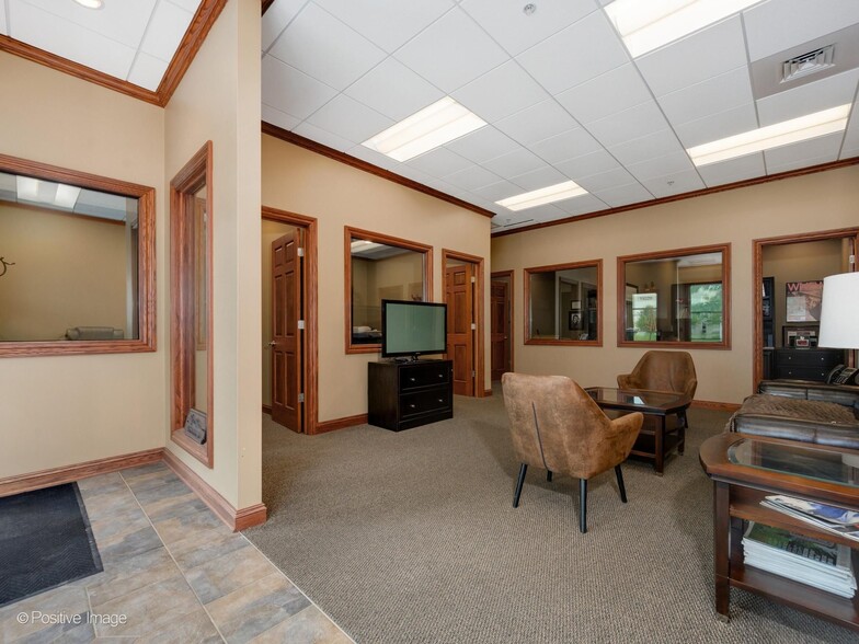 More Photos Of 19225-19233 Henry Dr, Mokena Flex For Sale