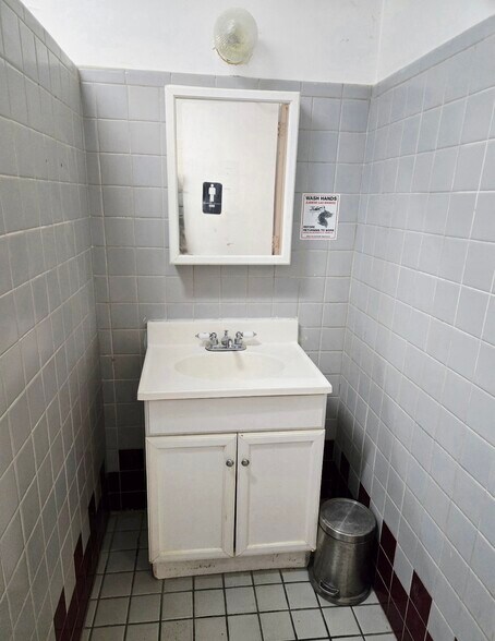 More Photos Of 220 E Galena Blvd, Aurora Storefront For Sale