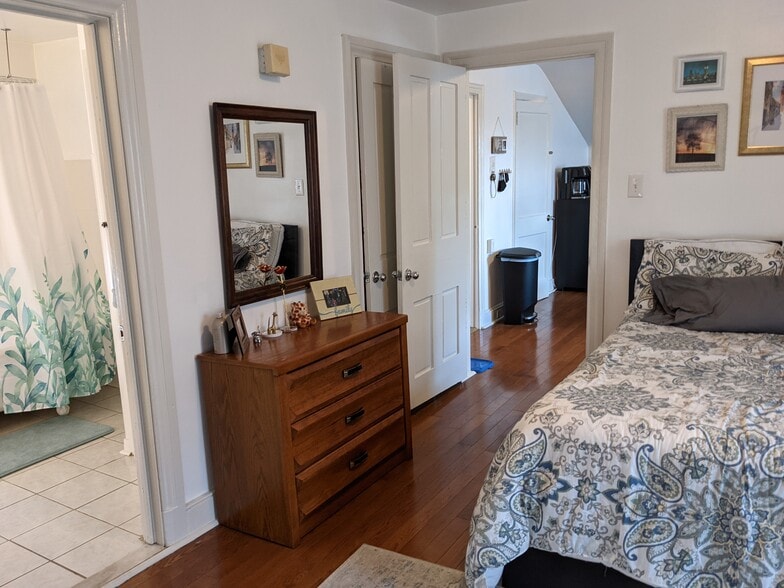 More Photos Of 7101 Ridge Ave, Philadelphia Apartments For Sale