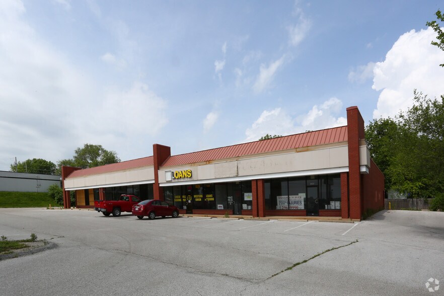 More Photos Of 3629-3639 N Lindbergh Blvd, Saint Ann Storefront For Lease
