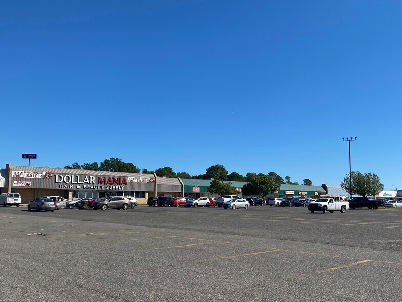 More Photos Of 6713, 6715, 672 Pines Rd. Rd, Shreveport General Retail For Sale