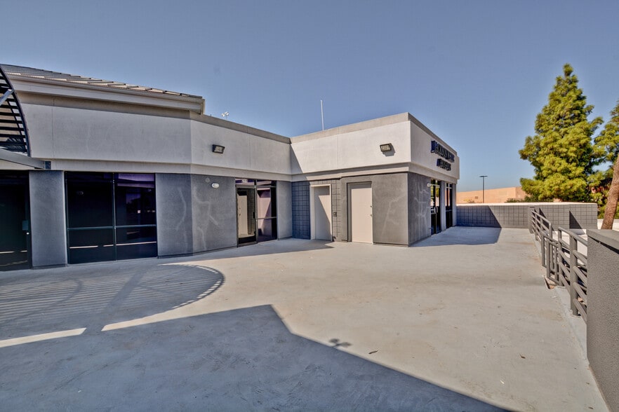 More Photos Of 2330 N 75th Ave, Phoenix Office For Lease