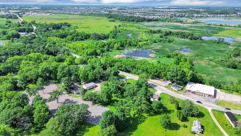 More Photos Of 41W597 US Highway 20, Hampshire Flex For Sale