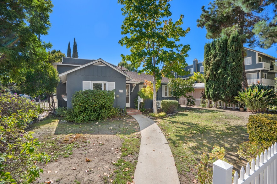 More Photos Of 12334 Moorpark St, Studio City Apartments For Sale