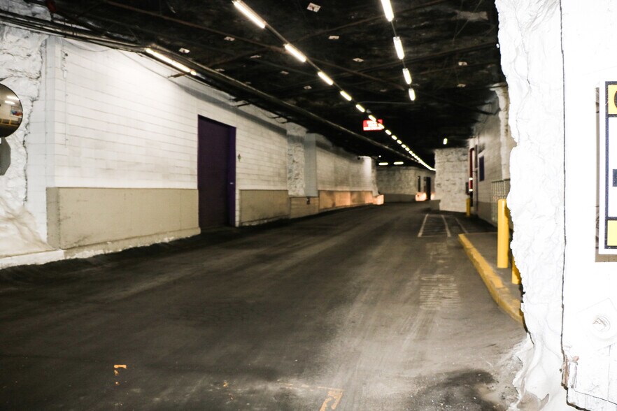More Photos Of 3101-3150 Mercier St, Kansas City Warehouse For Lease