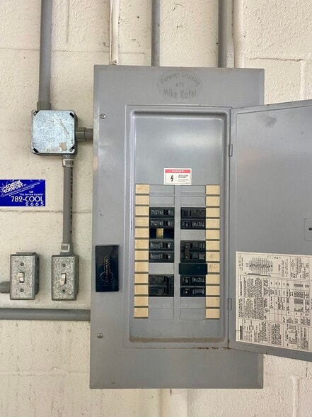 More Photos Of 1851 SW 2nd St, Fort Lauderdale Warehouse For Sale