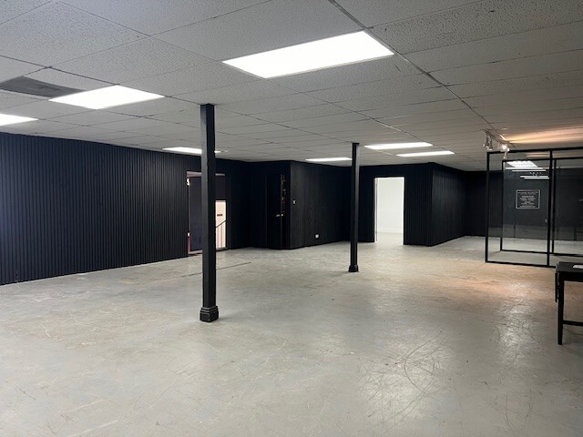 More Photos Of 2309-2313 W Victory Blvd, Burbank Storefront Retail Office For Lease