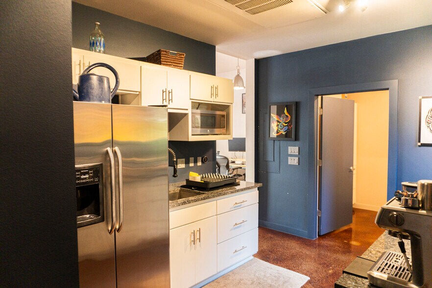 More Photos Of 1601 E 5th St, Austin Apartments For Lease