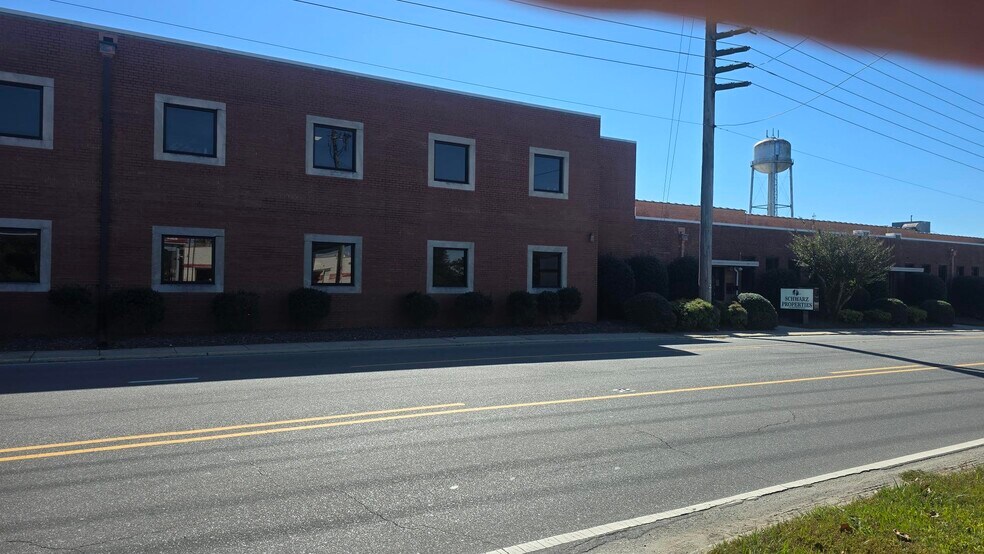 More Photos Of 1947 N Fayetteville St, Asheboro Manufacturing For Lease