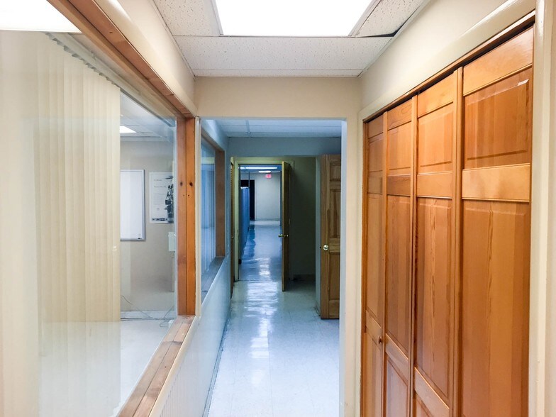 More Photos Of 2 Flint Mine Rd, Coxsackie Manufacturing For Sale