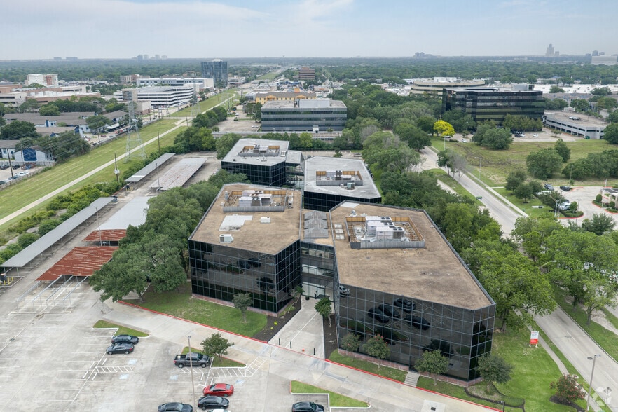 More Photos Of 3000 Wilcrest Dr, Houston Unknown For Lease