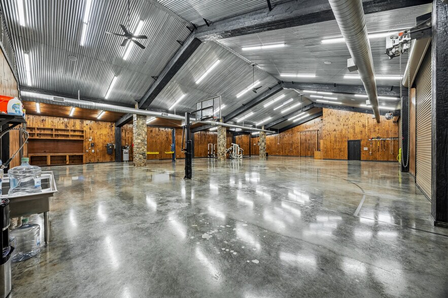 More Photos Of 1276 County Road 3318, Greenville Lodge Meeting Hall For Sale