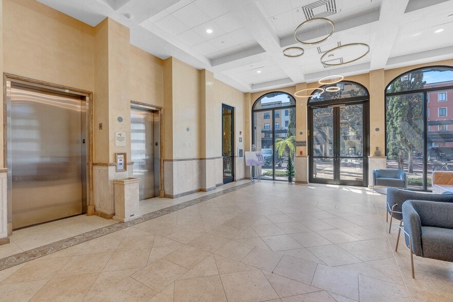 More Photos Of 2295 S Hiawassee Rd, Orlando Office For Sale
