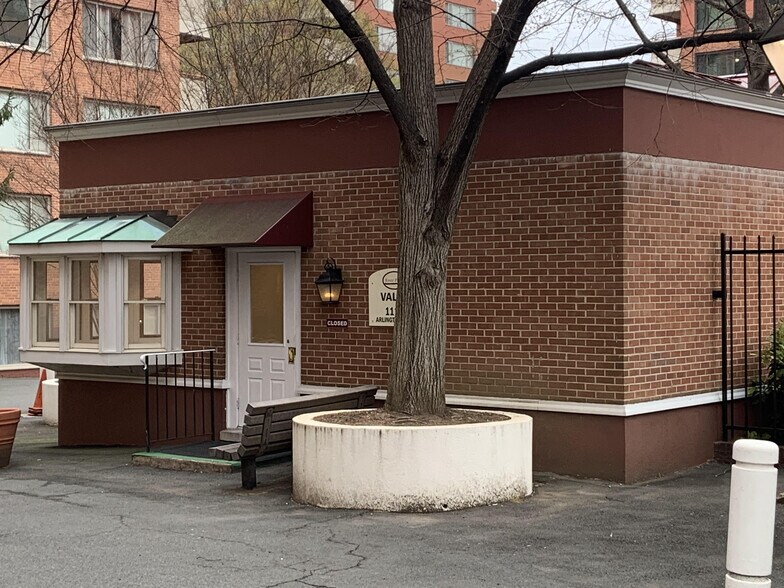 More Photos Of 1011-1121 Arlington Blvd, Arlington Apartments For Sale