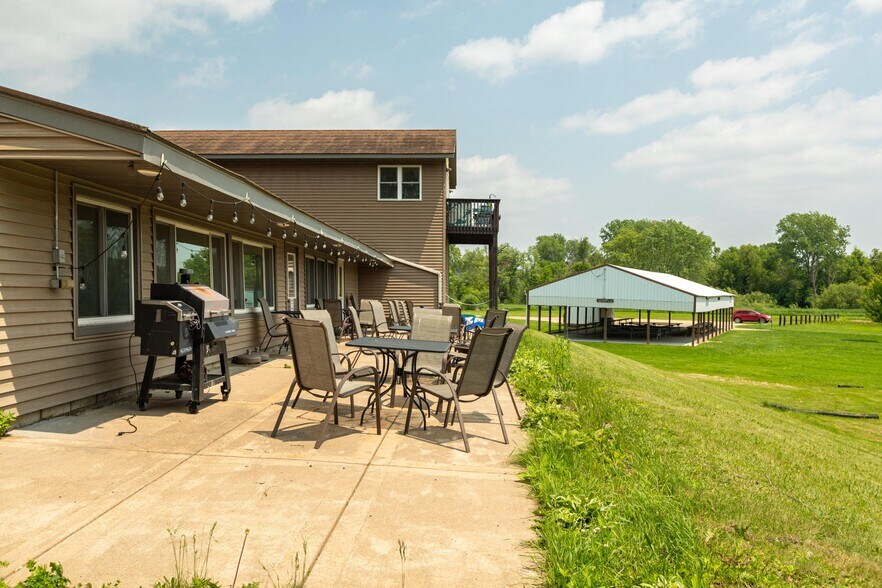 More Photos Of N18078 County Road T, Galesville General Retail For Sale