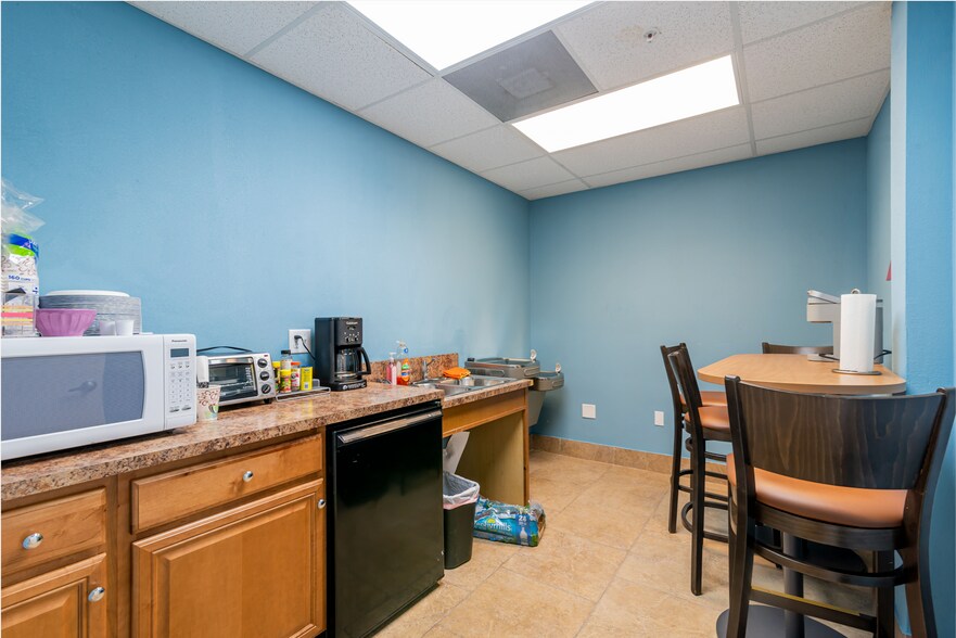 More Photos Of 1741-1759 N University Dr, Pembroke Pines Storefront Retail Office For Sale