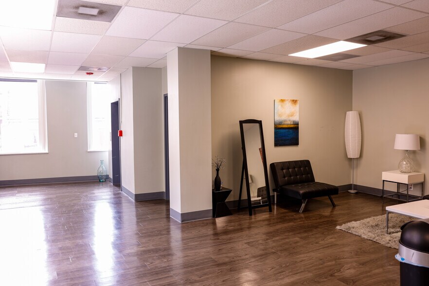 More Photos Of 210 Hale St, Charleston Office For Sale