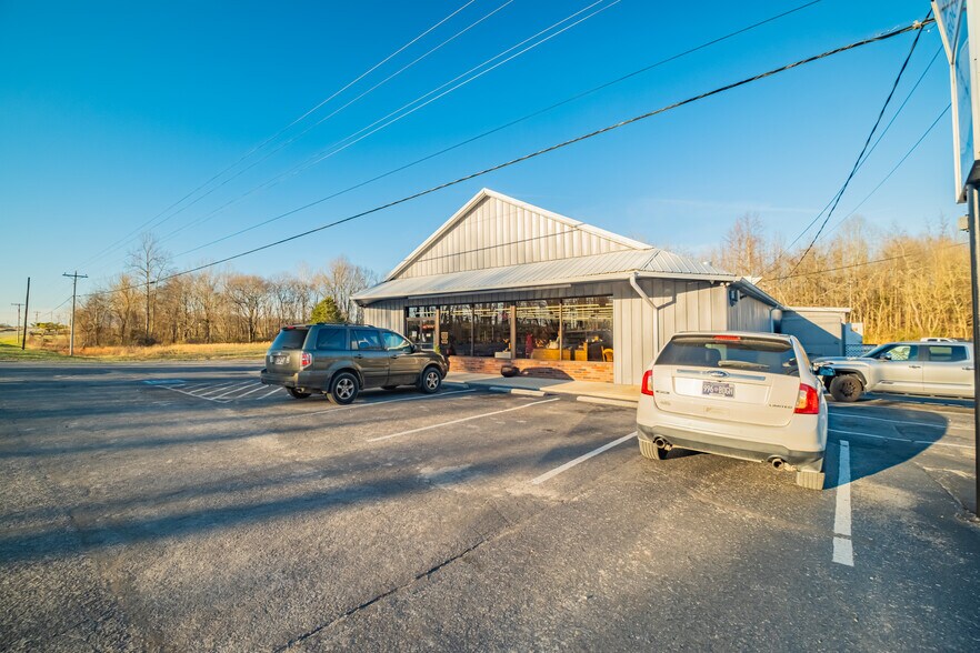 More Photos Of 7403 Hillsboro Hwy, Hillsboro General Retail For Sale