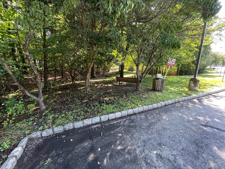 More Photos Of 1000 Sylvan Ave, Englewood Cliffs Office For Sale