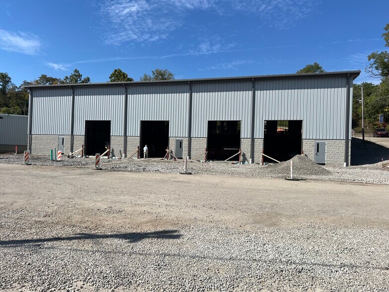 More Photos Of 296 State St, Clairton Light Distribution For Lease