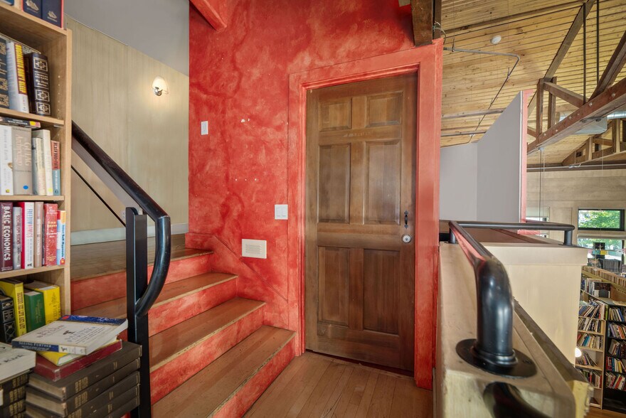 More Photos Of 107 Bank St, Grass Valley Storefront For Sale