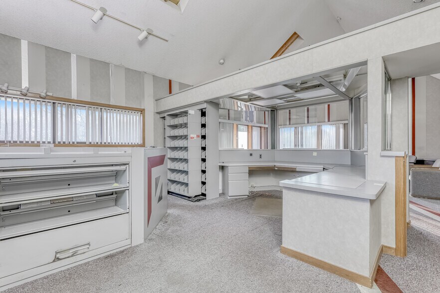 More Photos Of 8 Medical Park Dr, Pomona Medical For Sale