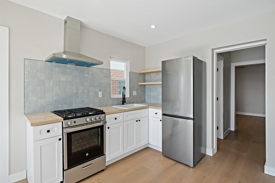 More Photos Of 5339 E Ocean Blvd, Long Beach Apartments For Sale