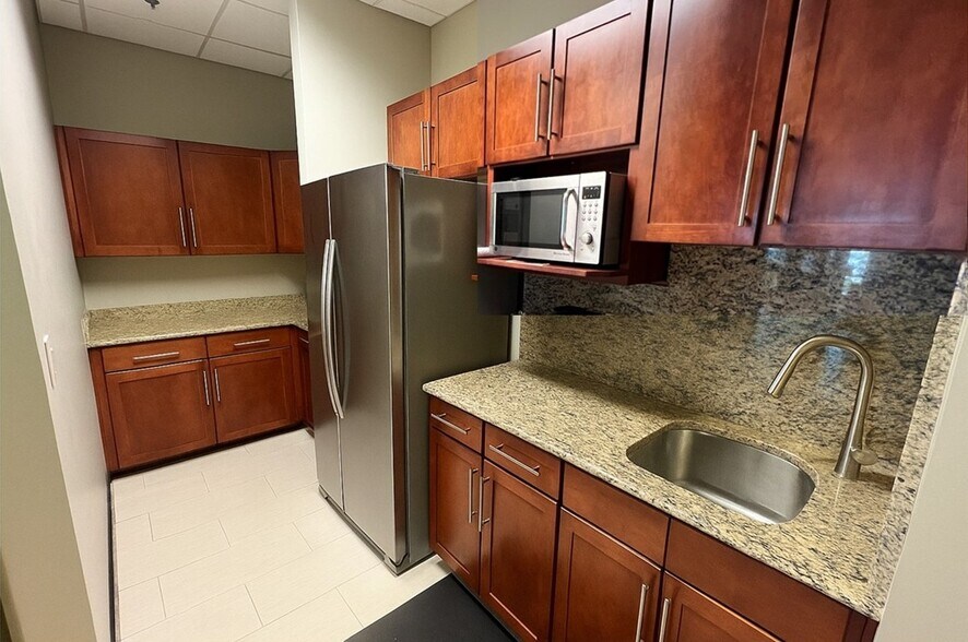 More Photos Of 320 1st St N, Jacksonville Beach Office Residential For Sale