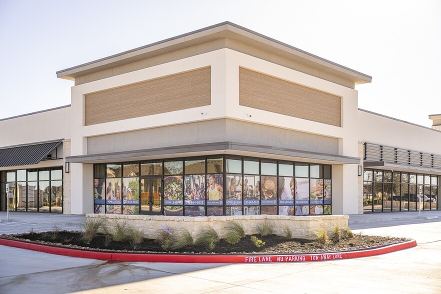 More Photos Of 11231 Greenhouse Rd, Cypress Storefront For Lease