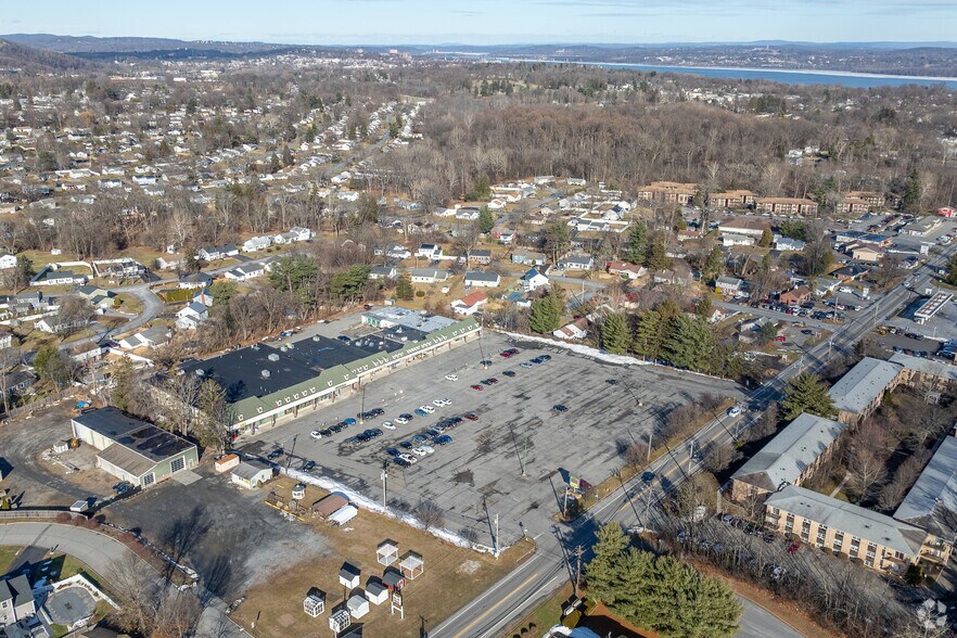 More Photos Of 426-436 Blooming Grove Tpke, New Windsor Township Unknown For Lease