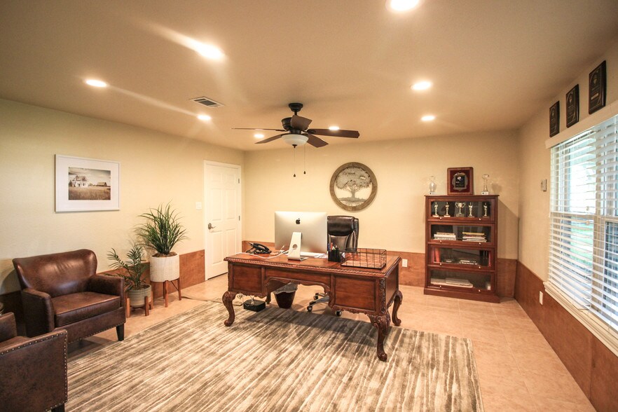 More Photos Of 16607 Mueschke Rd, Cypress Office Residential For Sale